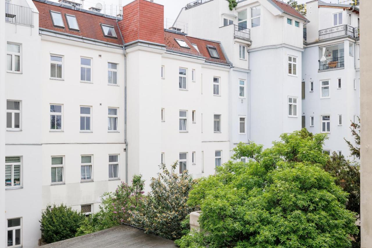 Charming Apartment Near Center Wien Eksteriør bilde
